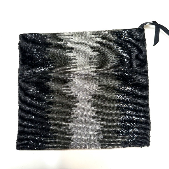 Banana Republic Black & Silver Beaded Envelope Clutch Bag Zip Closure Elegant - Picture 4 of 9